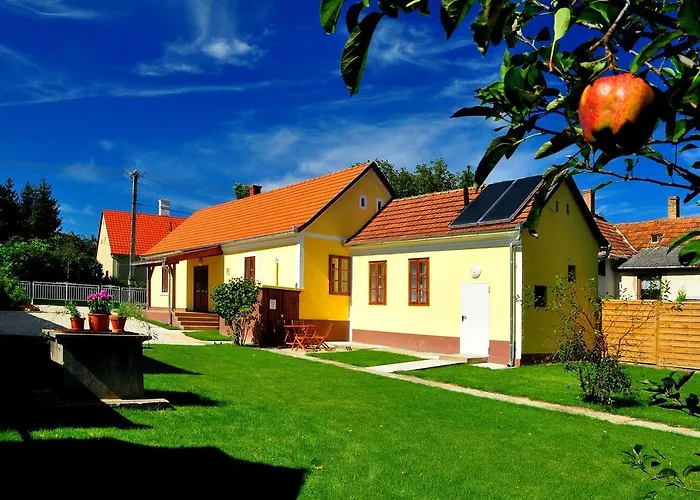 Kis-balatoni ökoporta Vendégház 3*